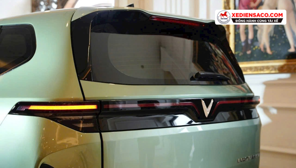 VinFast Limo Kinh Doanh